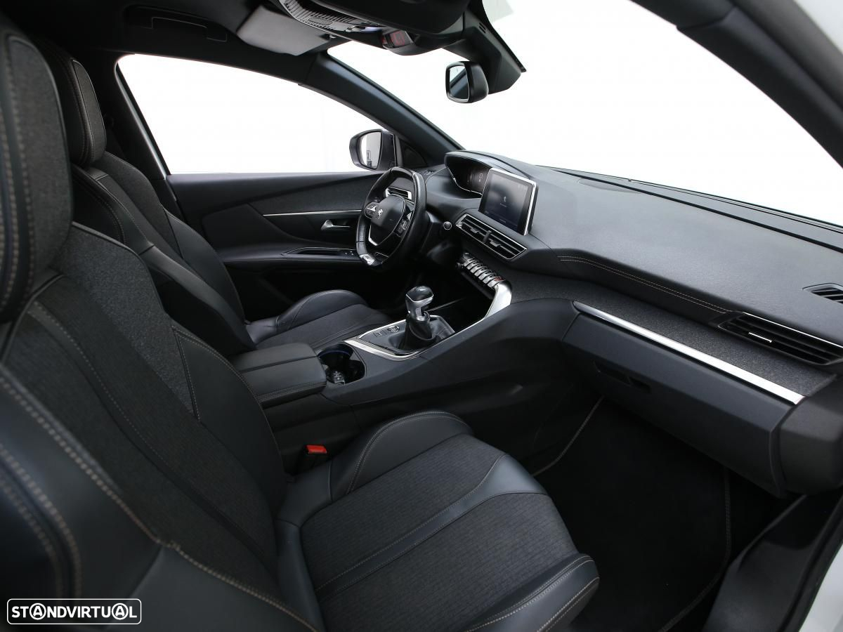 Peugeot 3008 - 11