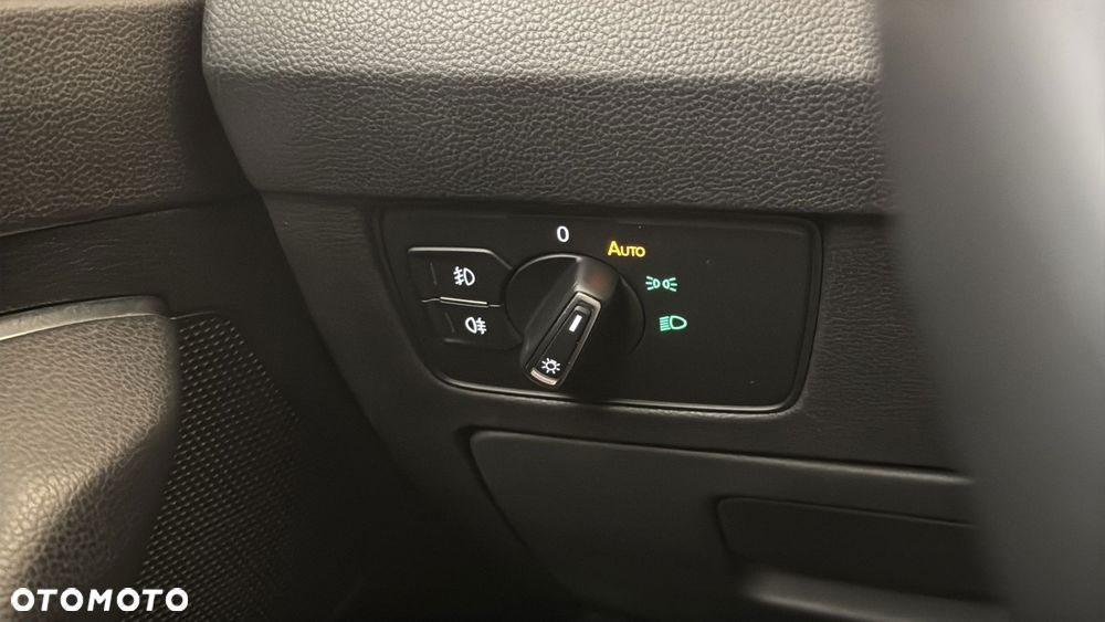 Volkswagen Passat 2.0 TSI Elegance DSG - 23