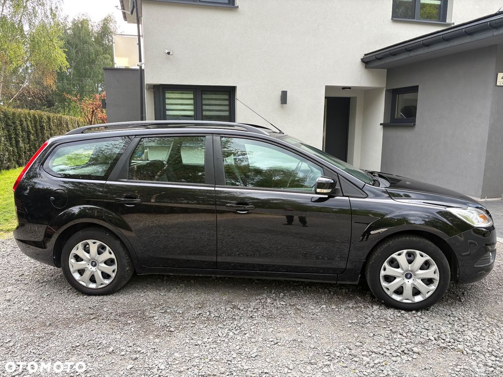 Ford Focus 1.6 Trend - 8