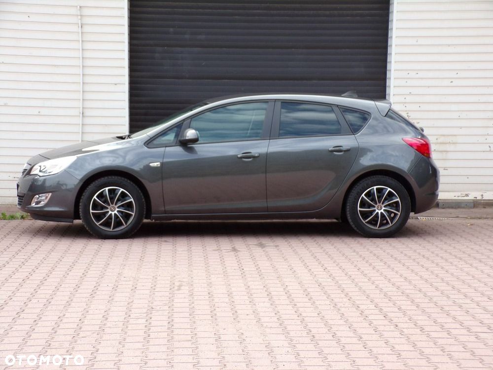 Opel Astra - 9