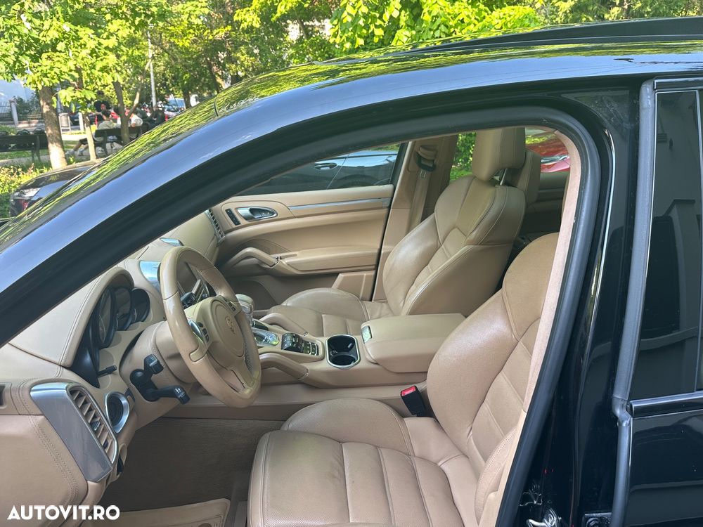 Porsche Cayenne - 19