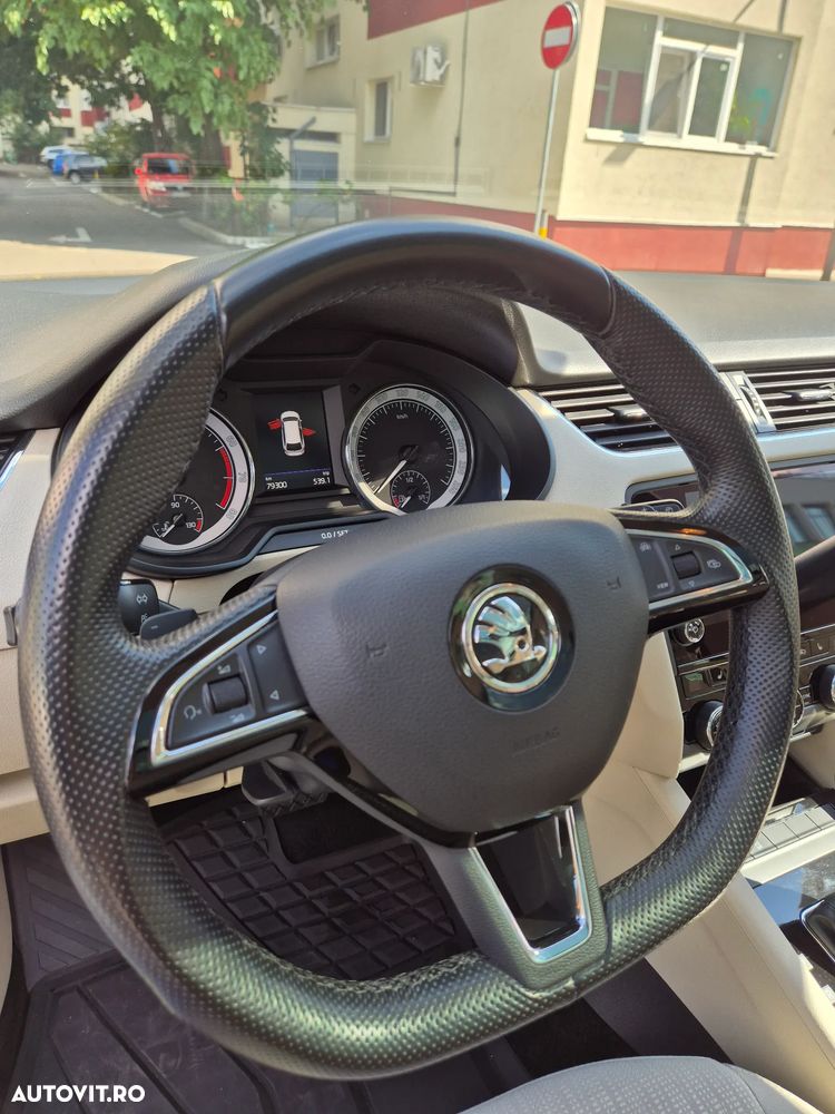 Skoda Octavia 1.5 TSI DSG Style - 8