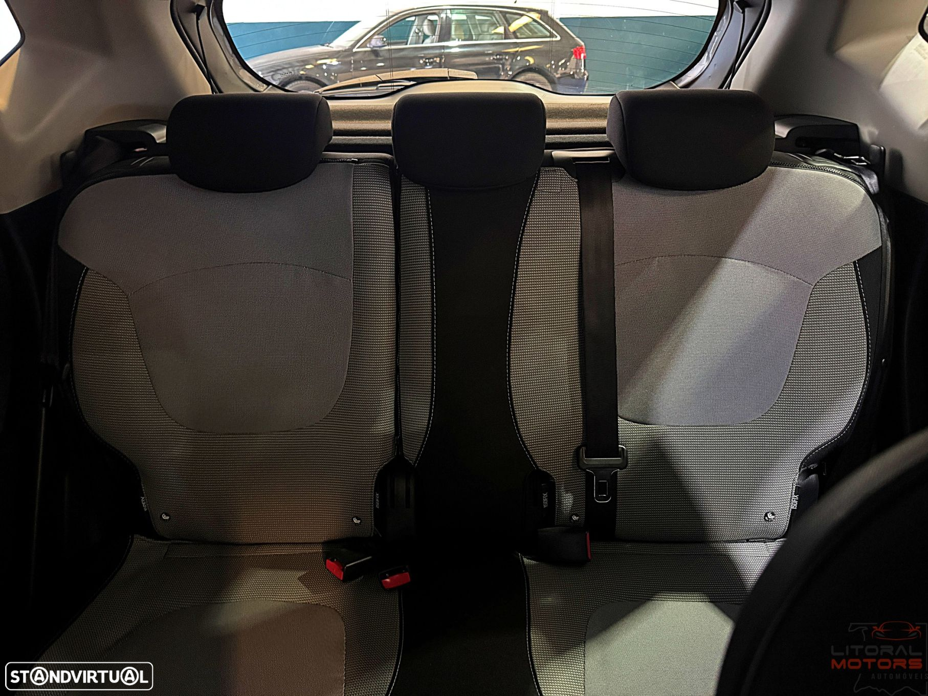 Renault Captur 1.5 dCi Exclusive XMOD EDC - 35