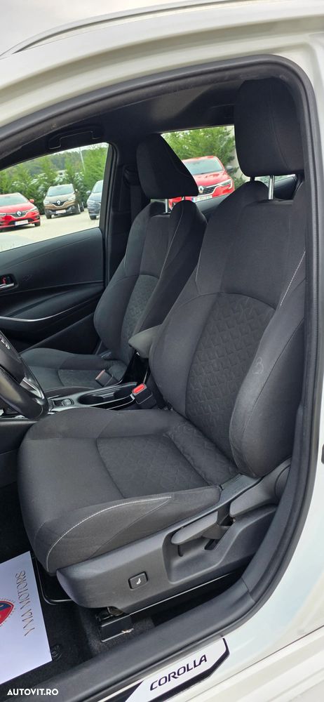 Toyota Corolla 1.8 Business Edition - 17