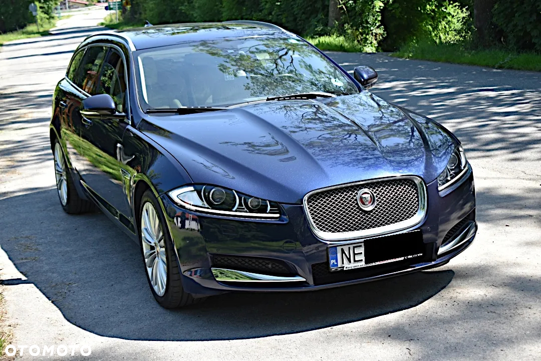 Jaguar XF 2.2 D Premium Luxury - 9