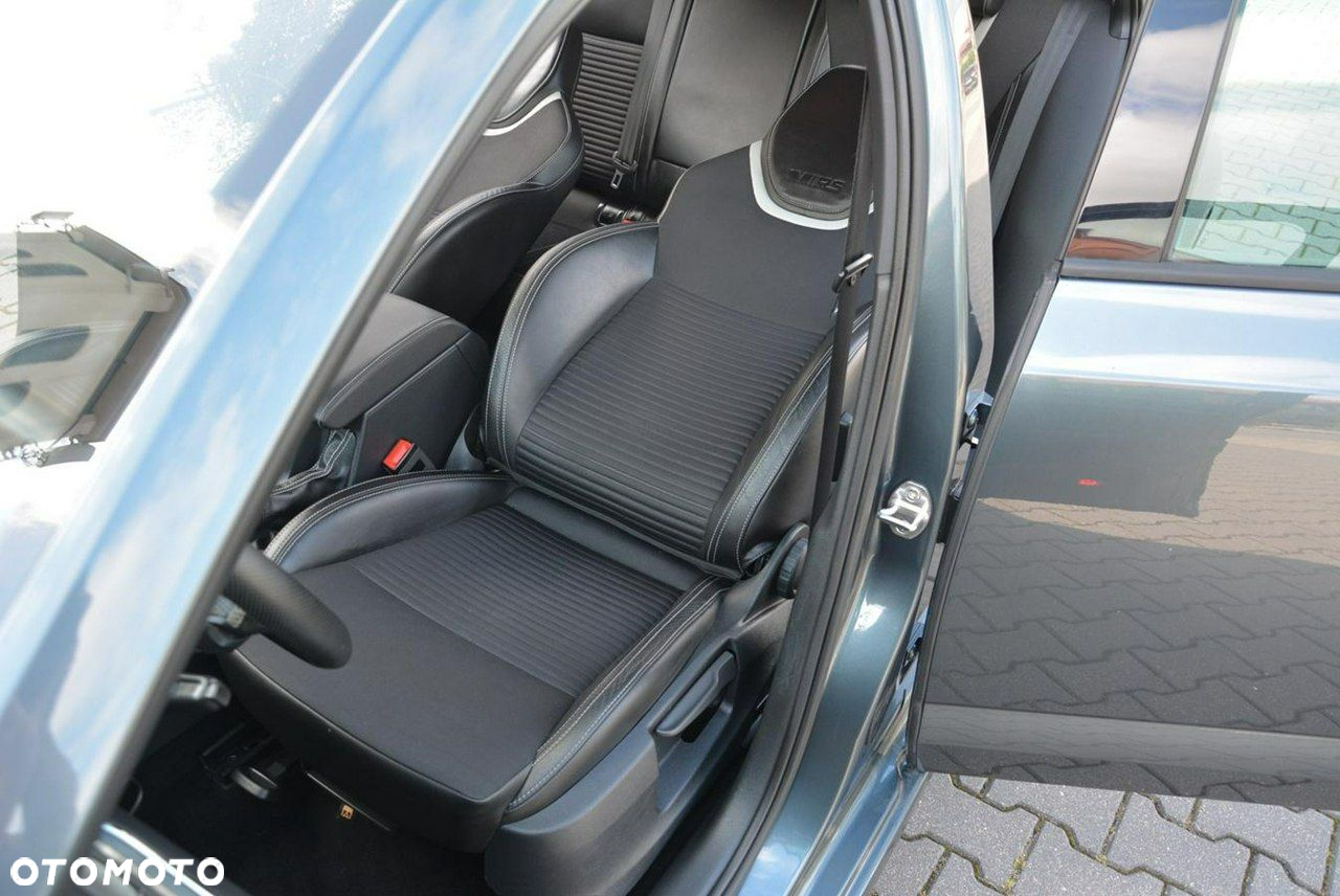 Skoda Octavia Combi 2.0 TDI DSG RS - 22