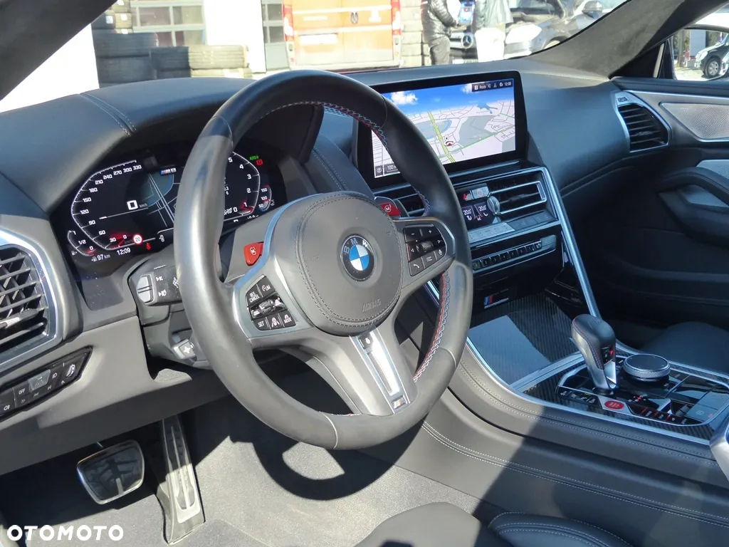 BMW M8 Competition - 12