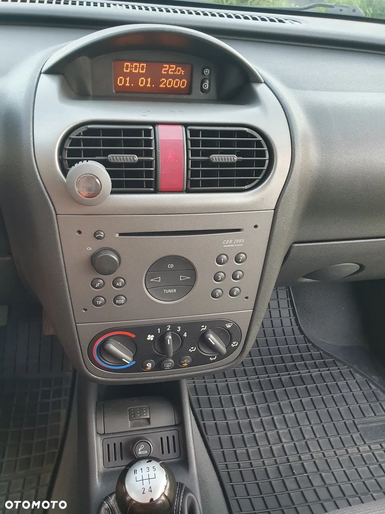 Opel Corsa 1.2 16V - 9
