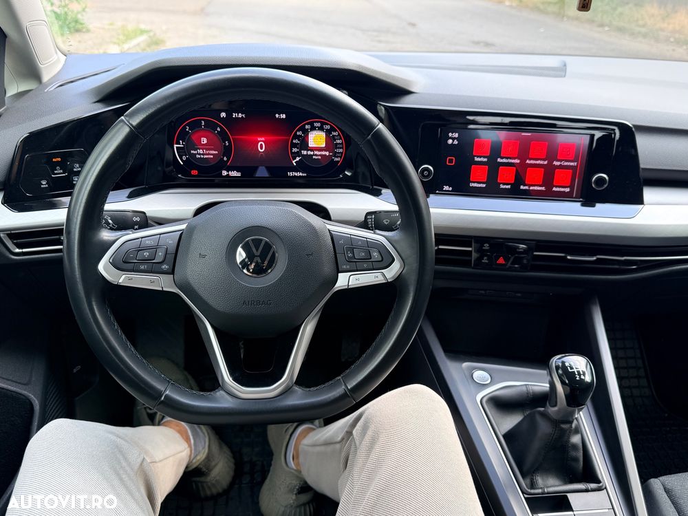 Volkswagen Golf - 9