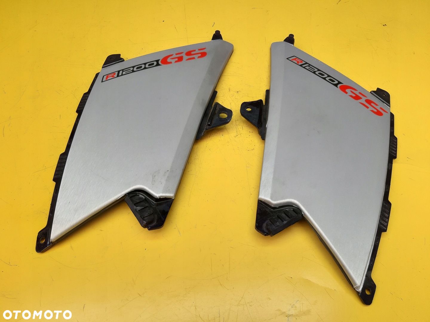BMW GS1200 R1200GS PLASTIK BOK OWIEWKA 11R. - 1