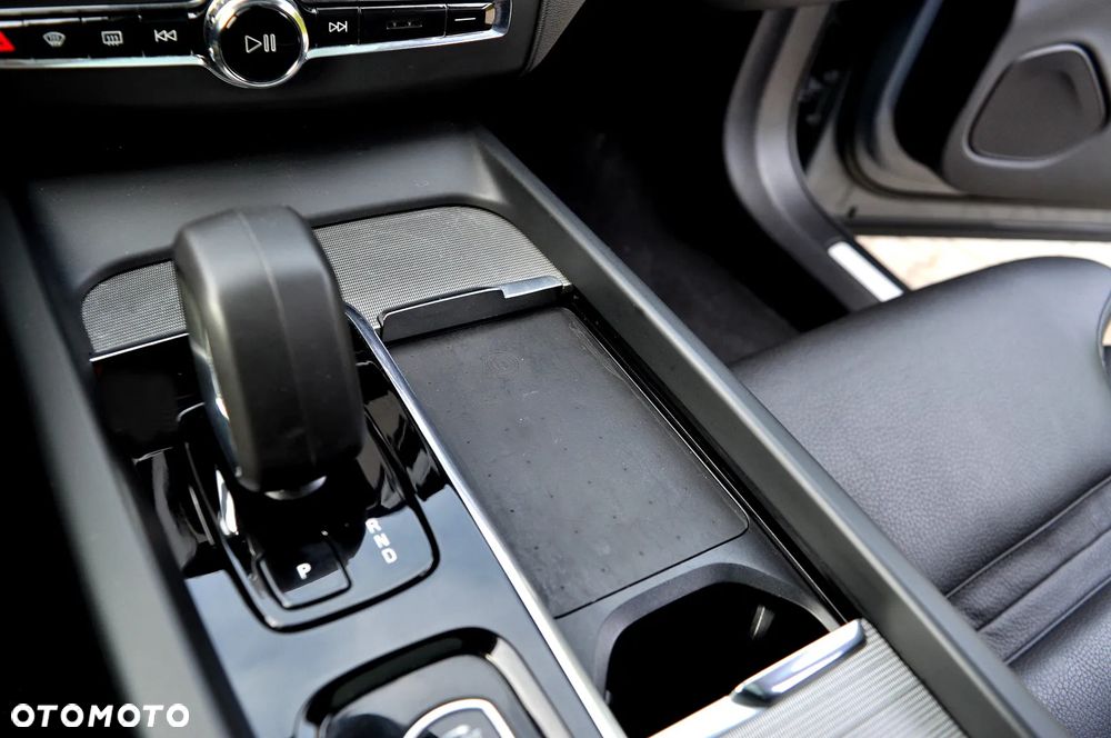 Volvo XC 60 B4 D Geartronic RDesign - 32