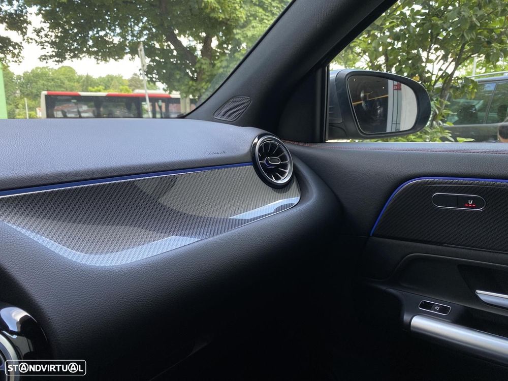 Mercedes-Benz GLA 200 AMG Line - 23