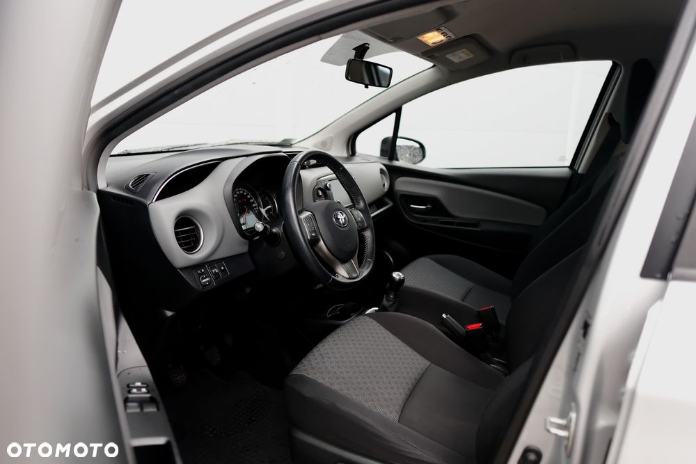 Toyota Yaris 1.0 Premium EU6 - 6