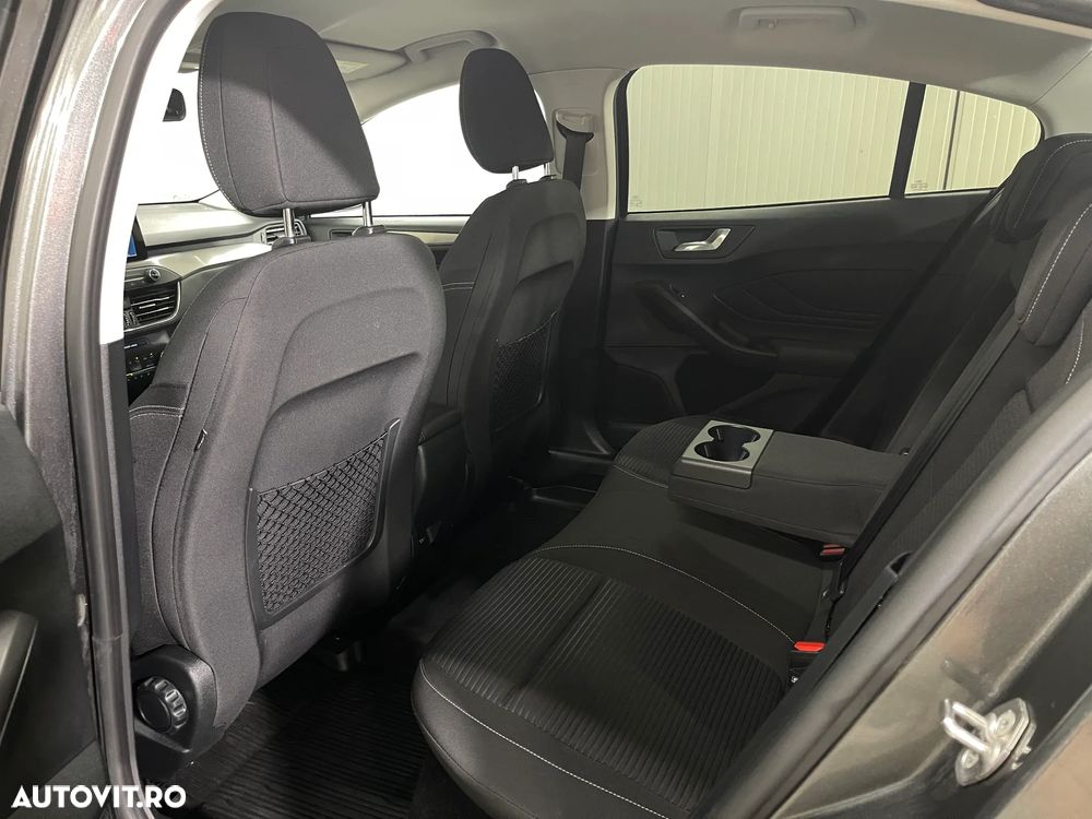 Ford Focus 1.5 EcoBlue Titanium - 11