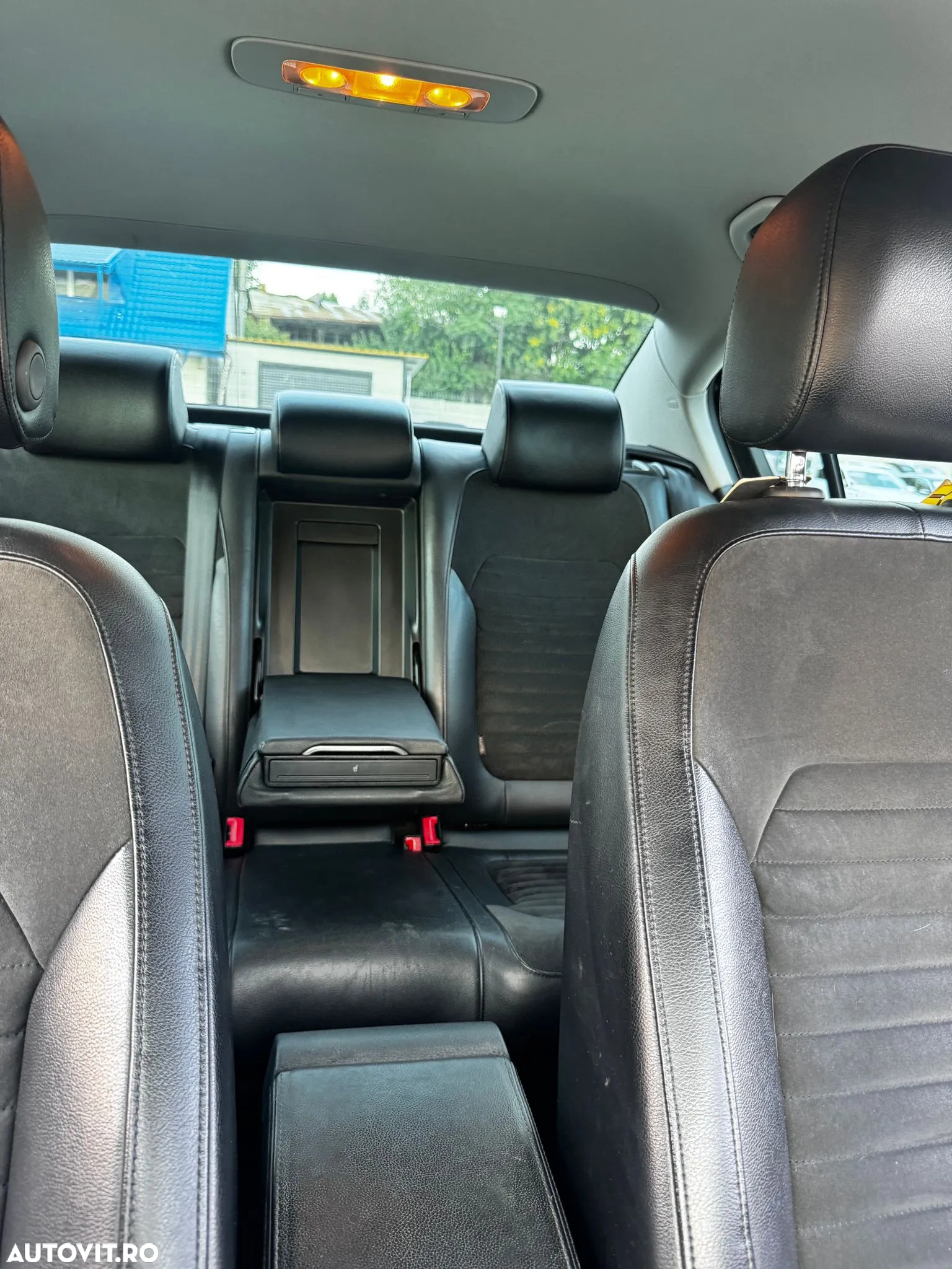Volkswagen Passat Variant 2.0 TDI Blue TDI Highline - 16
