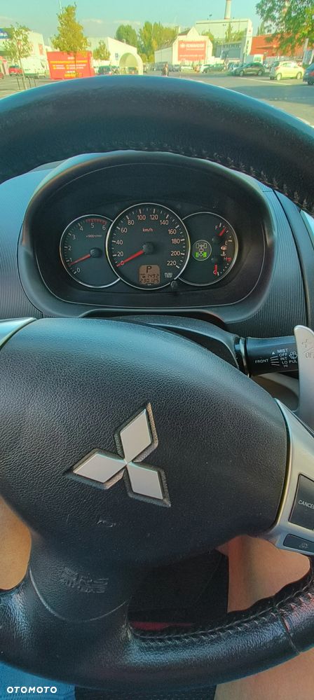 Mitsubishi Pajero Sport 2.5 DID Intense + - 9