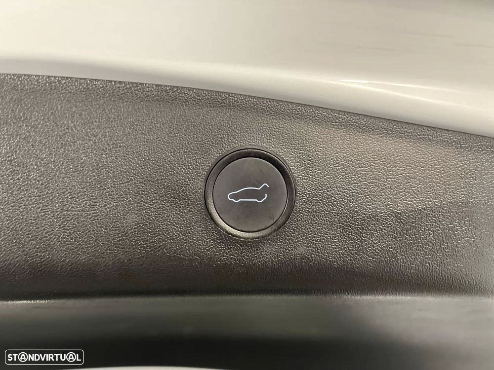 Tesla Model 3 Tração Traseira Premium - 42