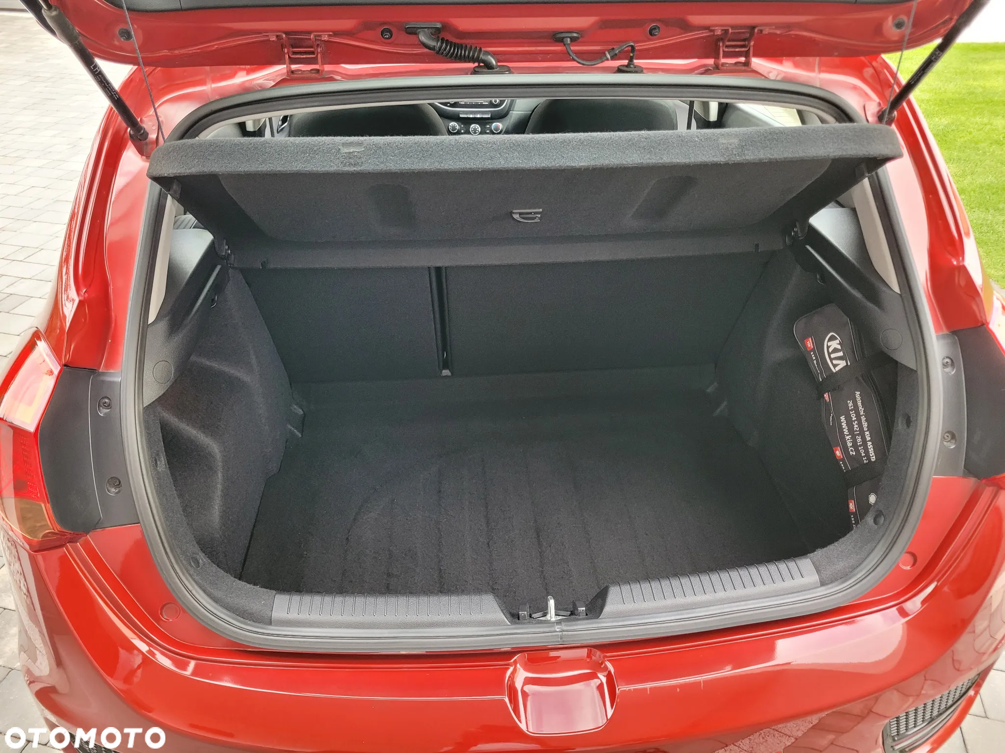 Kia Ceed 1.6 GDI Spirit - 12