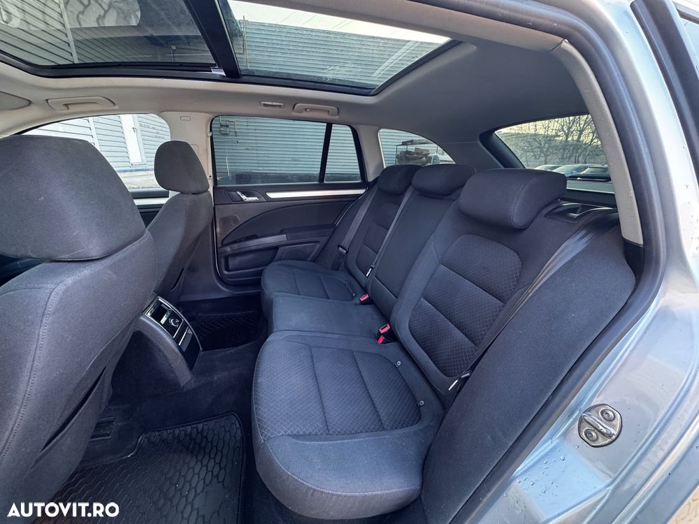 Skoda Superb 1.6 TDI GreenLine - 11