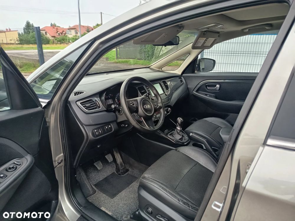 Kia Carens 1.7 CRDi 141 Dream Team Edition - 13