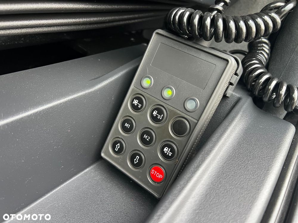 Iveco EUROCARGO 120E25 EURO 6 CHŁODNIA+WINDA+DRZWI+BOCZNE DRZWI 12.250 12-250 1225 - 26