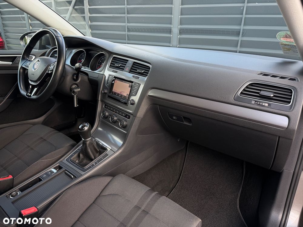Volkswagen Golf 1.2 TSI BMT Comfortline - 20