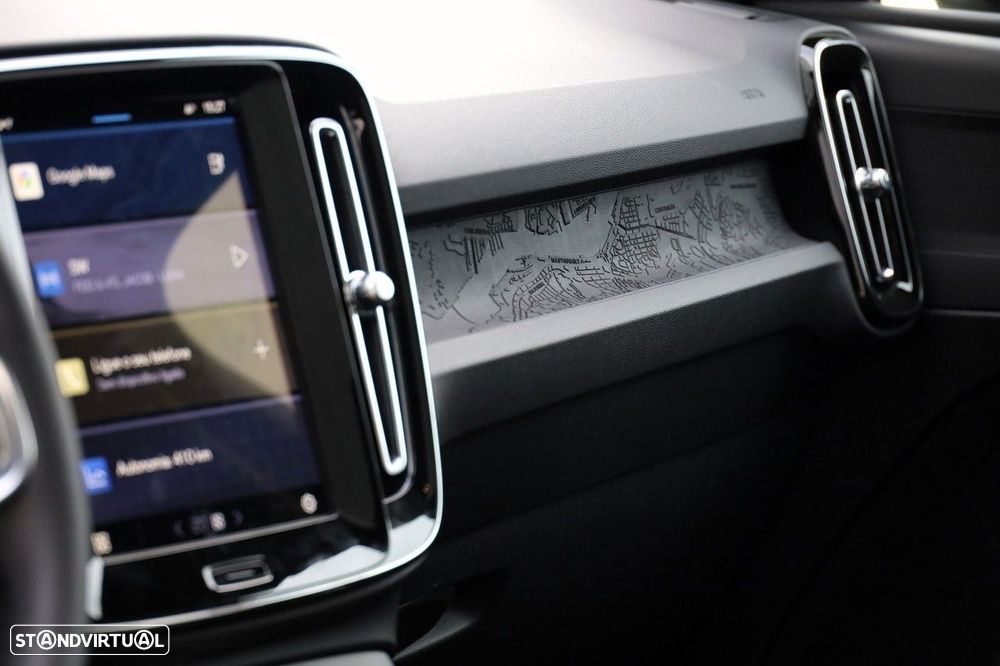 Volvo EC40 82 kWh Single Motor Extended Range Plus - 17