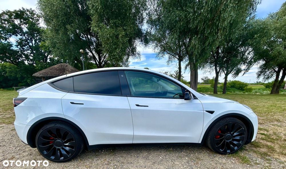 Tesla Y Performance Dual Motor AWD - 13