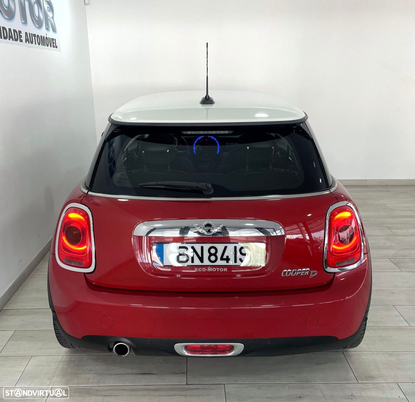 MINI 3 Portas Cooper D - 18