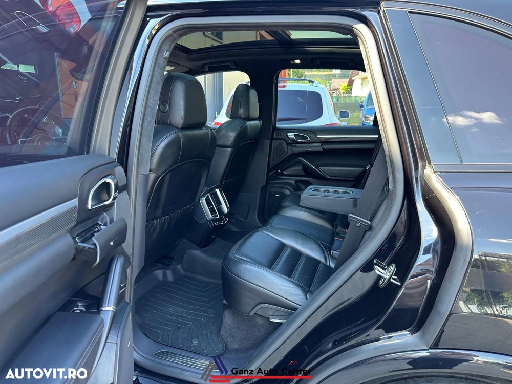 Porsche Cayenne Platinum Edition - 15
