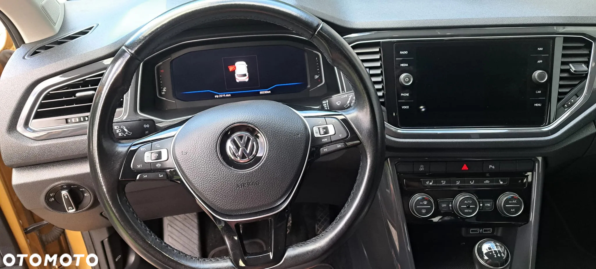 Volkswagen T-Roc 1.5 TSI ACT Premium - 9