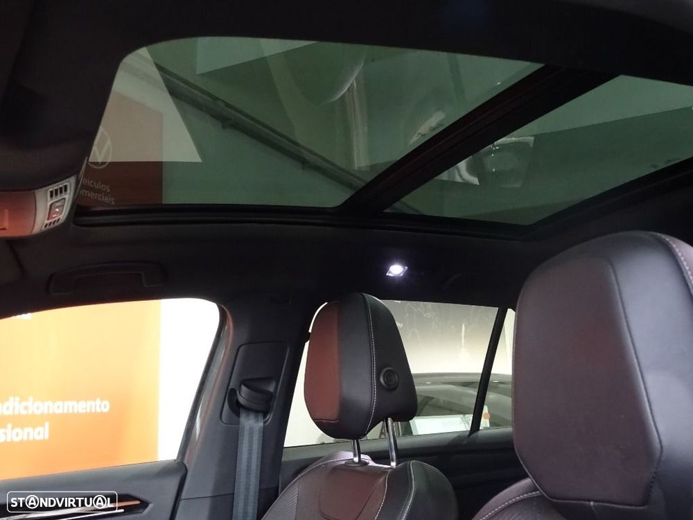 VW T-Roc 2.0 TDI R-Line DSG - 31