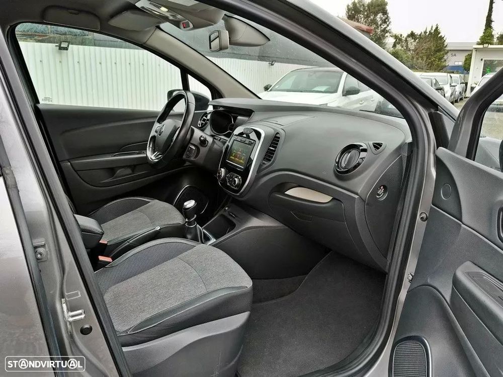 Renault Captur 1.3 TCe Exclusive - 2
