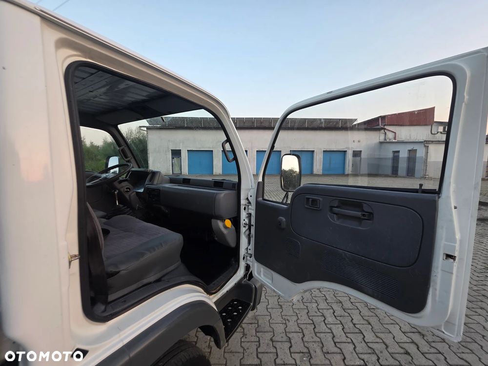 Nissan Cabstar 35.13 Skrzynia 4.20 M + HDS 1.5 Tony ! HMF K2(B3) 9.20 M Wysięgu  ! Super Stan  ! - 40