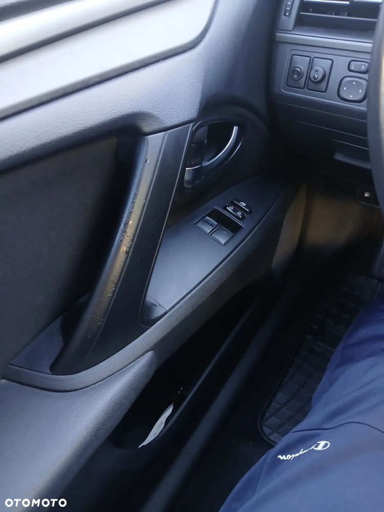 Toyota Avensis 1.6 Active - 5