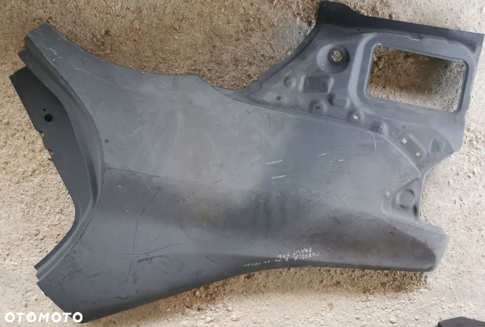 tylny  prawy błotnik TOYOTA COROLLA E14,  E15 SEDAN 06-13 - 2