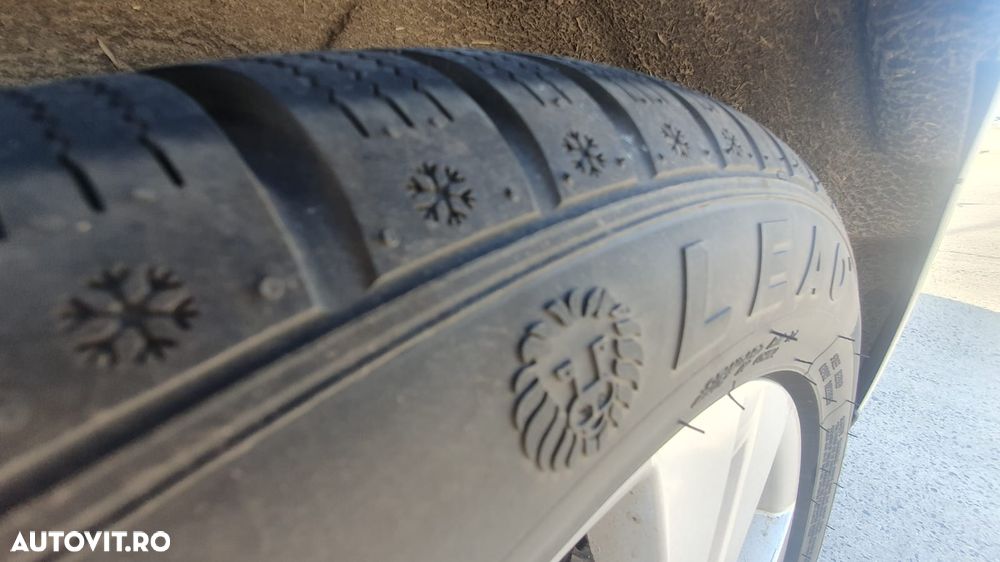 Renault Grand Scenic - 16