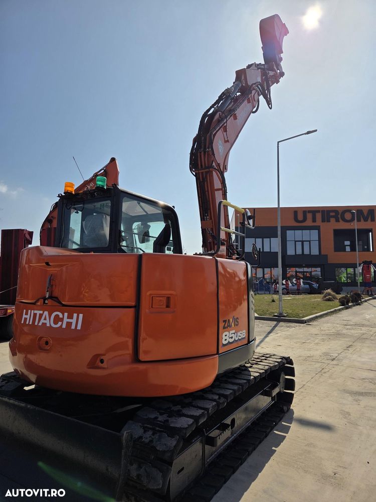 Hitachi ZX85, 2022, 2.491h, 8,6t, CUPLA RAPIDA HIDRAULICA+3 CUPE NOI, LAMA NIVELARE, ad sapare 5m, inst picon, instalatia rotire atasament, senile cauciuc, AC, Camera spate, ridica 4,5t, latime 2,2m, CA NOU, posibilitate leasing 4 ani-PROMOTIE 62.900 EUR+Tva - 15