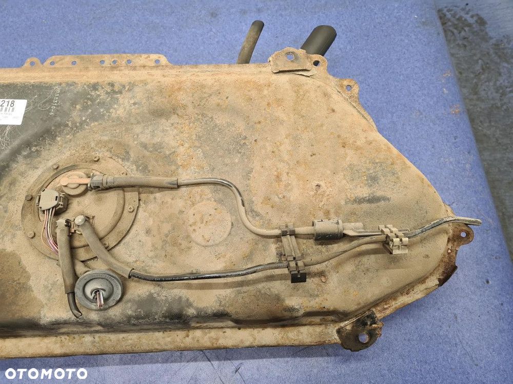 TOYOTA YARIS I 1.4D  ZBIORNIK PALIWA - 4