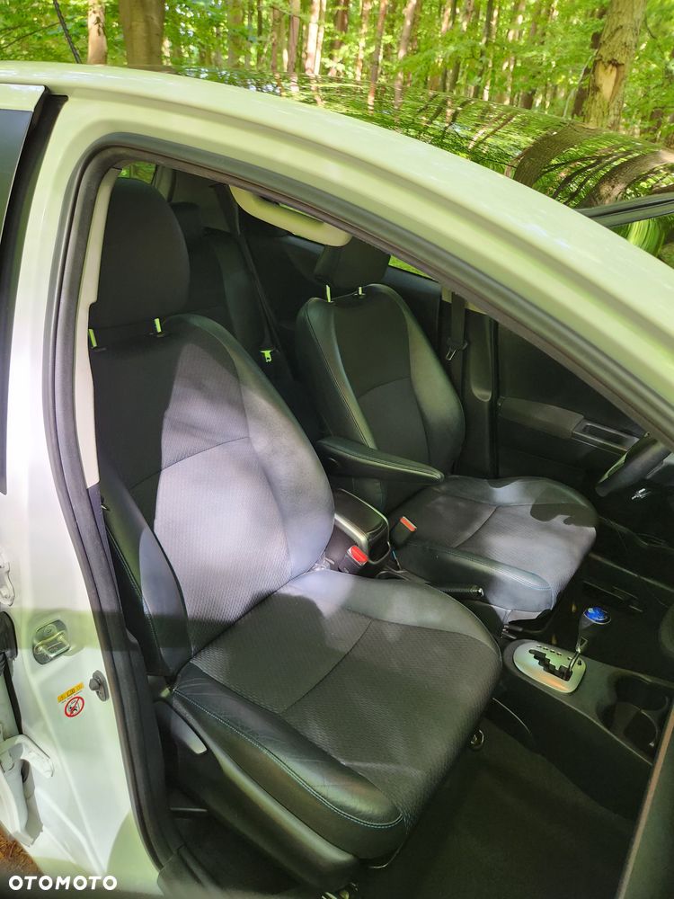Toyota Yaris Hybrid 100 Premium - 16