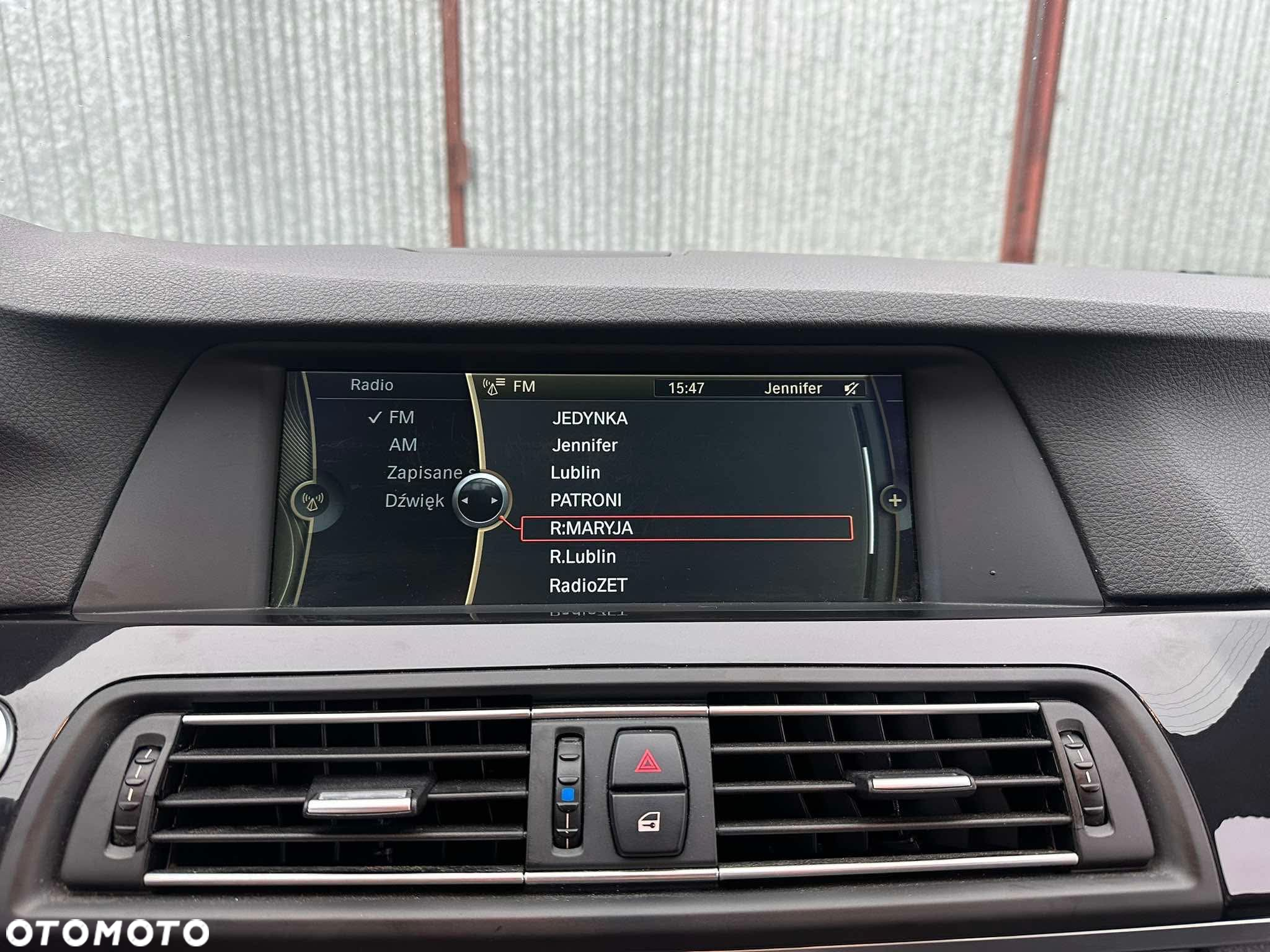 BMW Seria 5 523i Touring - 12