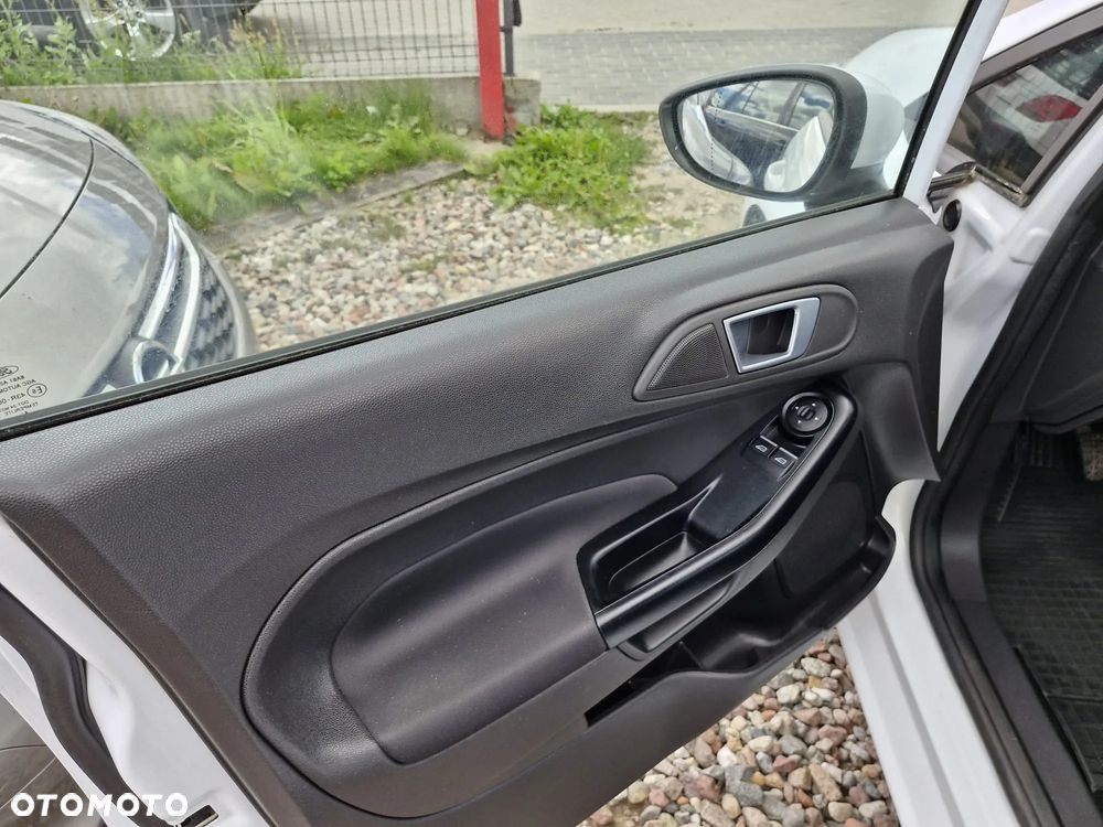 Ford Fiesta 1.25 SYNC Edition - 16