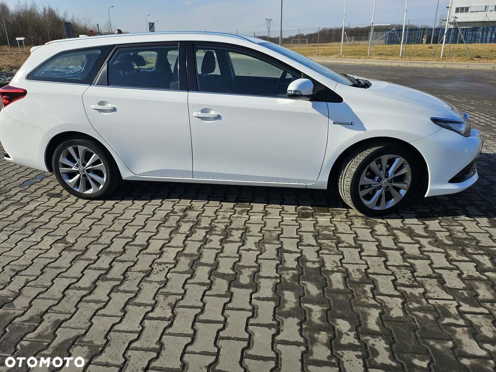 Toyota Auris - 2