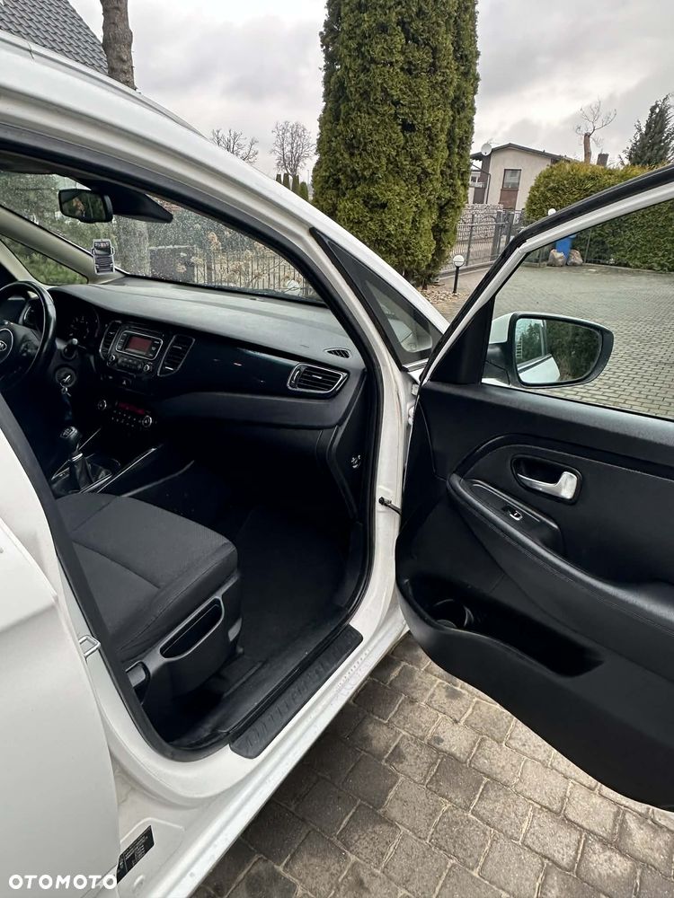 Kia Carens 1.7 CRDi 115 Dream Team Edition - 35