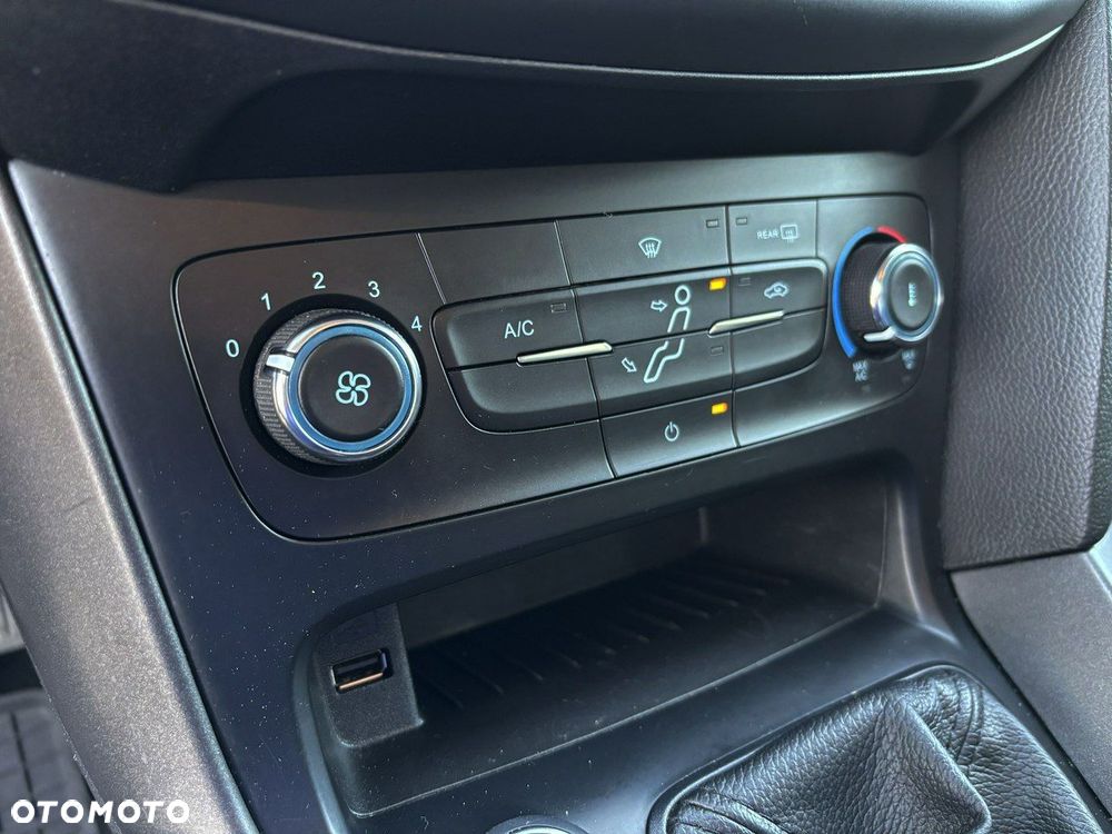 Ford Focus - 19