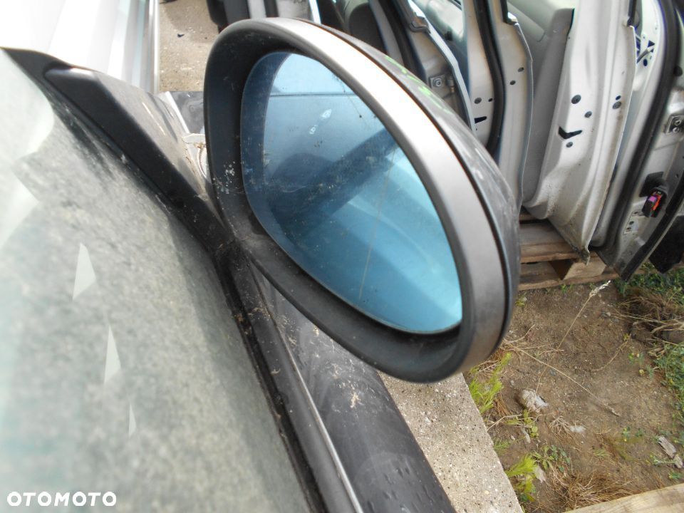 BMW 1 E81 E82 E87 E88 LUSTERKO ZEWNĘTRZNE NIEBIESKIE PRAWE EUROPA FOTOCHROMATYCZNE - 2