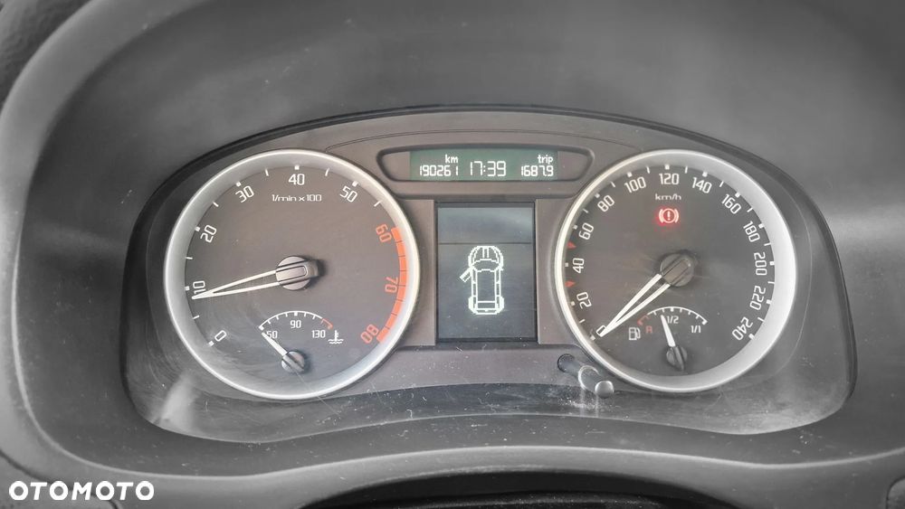 Skoda Fabia 1.4 16V Sport - 9