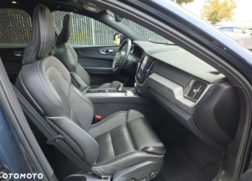 Volvo XC 60 B5 B AWD R-Design - 10