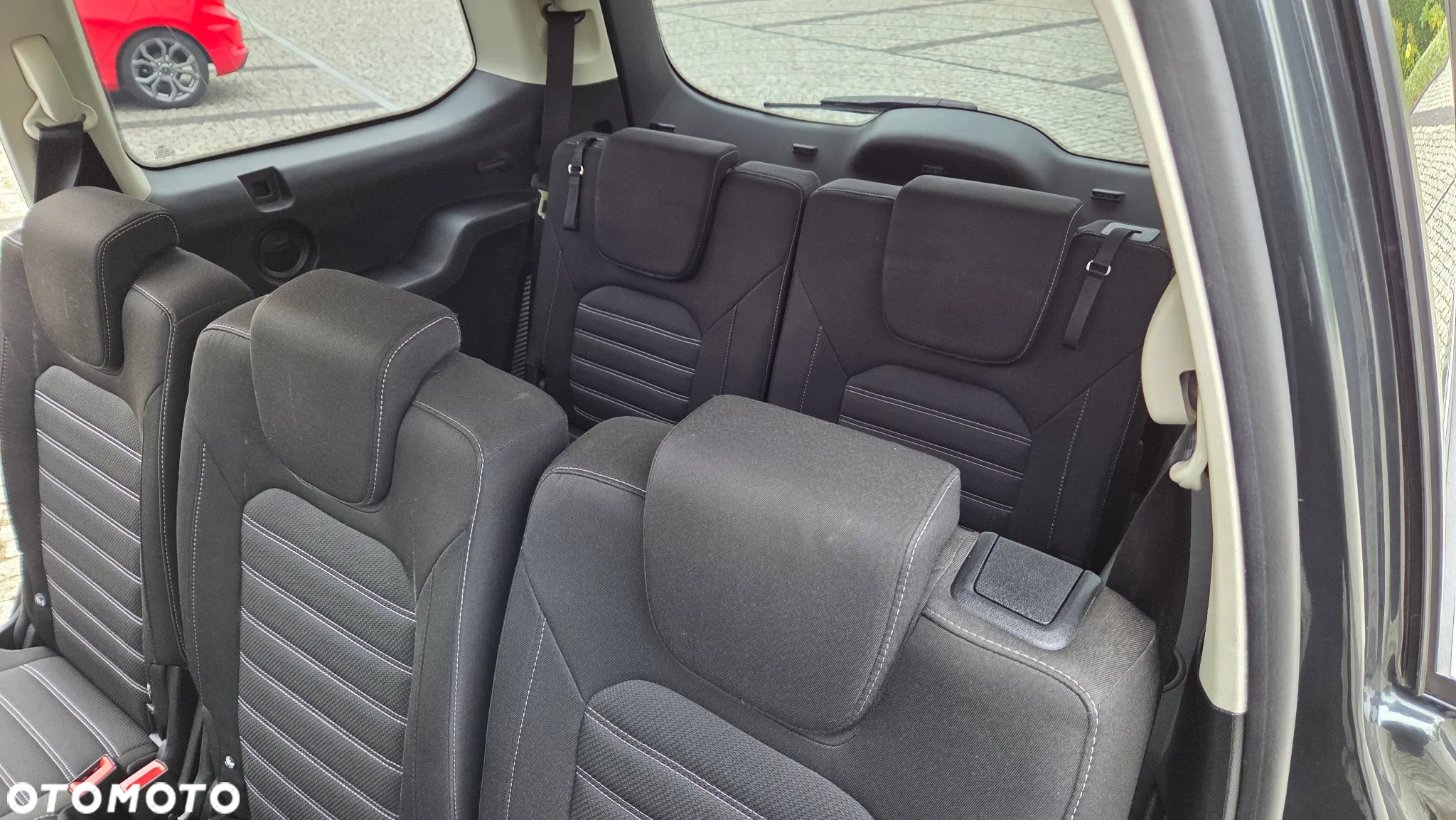 Ford Galaxy 2.0 TDCi Titanium - 31
