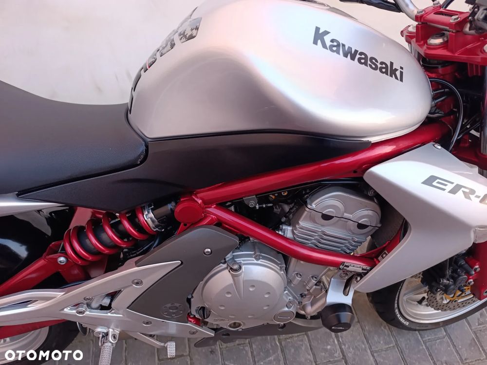 Kawasaki ER - 27
